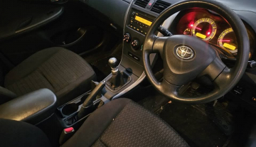 2009 Toyota corolla ascent manual sedan easy finance 10.jpg